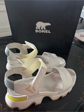 Sorel Kenetic Leather Platform Sandals in Sea Salt with Ankle Strap